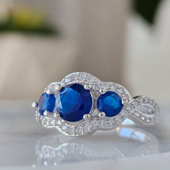 Royal Blue Sapphire Gemstone ring, size 7, 925 Sterling Silver Charmed Aroma - Picture 5 of 7